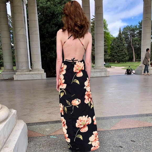 ❣️Sale❣️Open-Back Black Floral Maxi - Picture 6 of 7